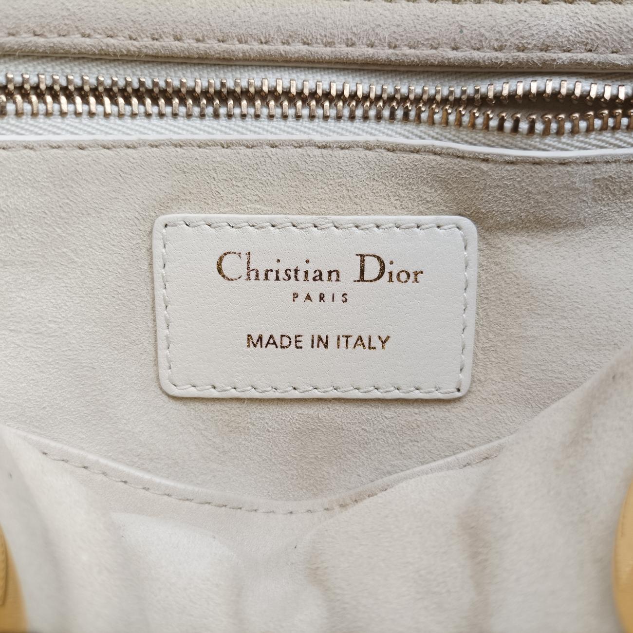 Lady DiorWhiteLeather28-MA-0117レディディオールホワイトレザー28-MA-0117