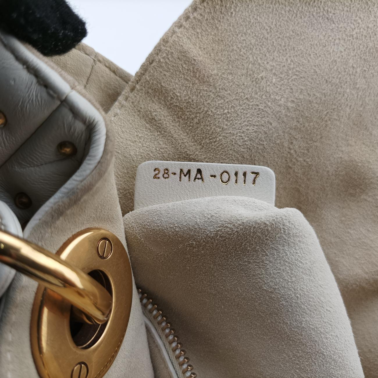Lady DiorWhiteLeather28-MA-0117レディディオールホワイトレザー28-MA-0117