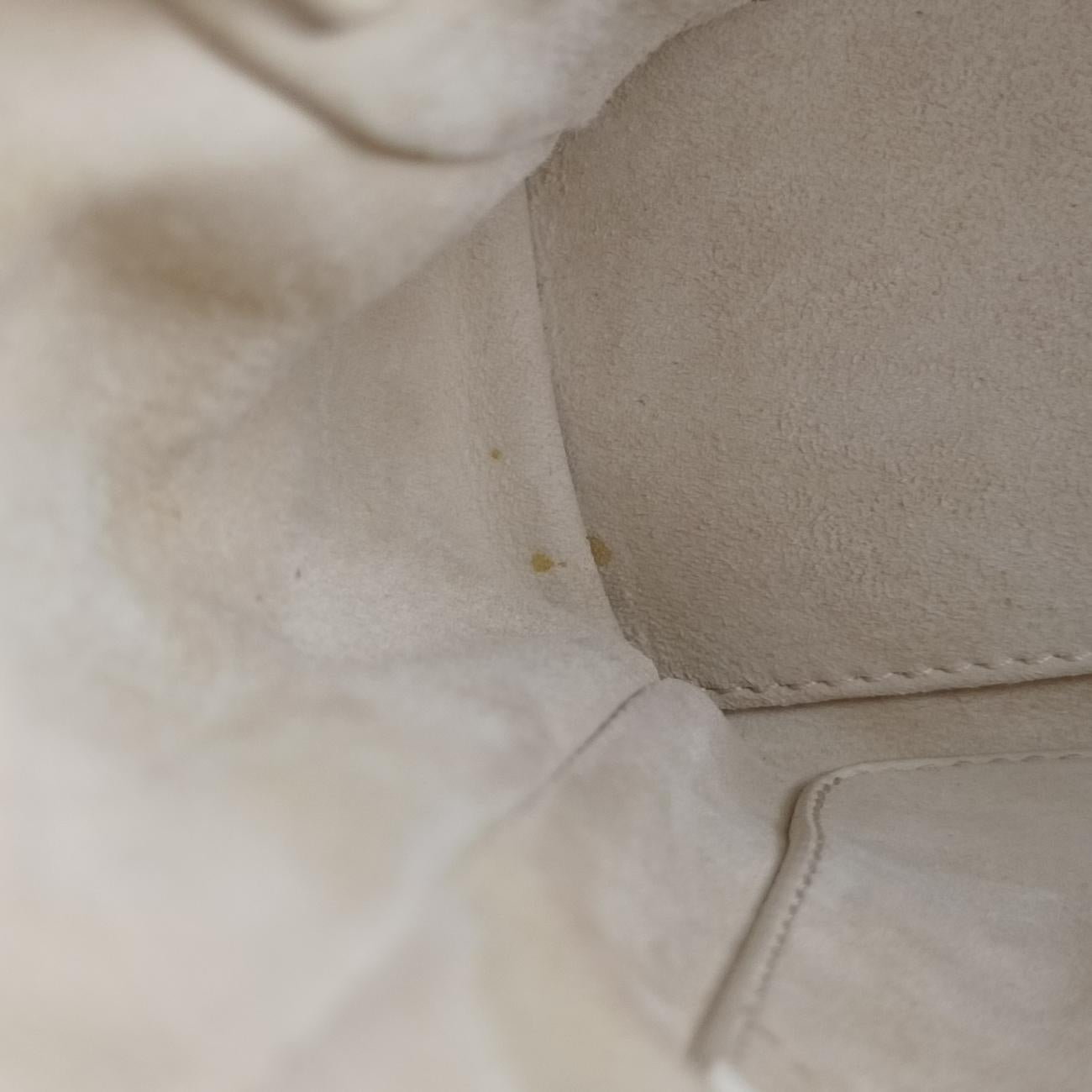 Lady DiorWhiteLeather28-MA-0117レディディオールホワイトレザー28-MA-0117