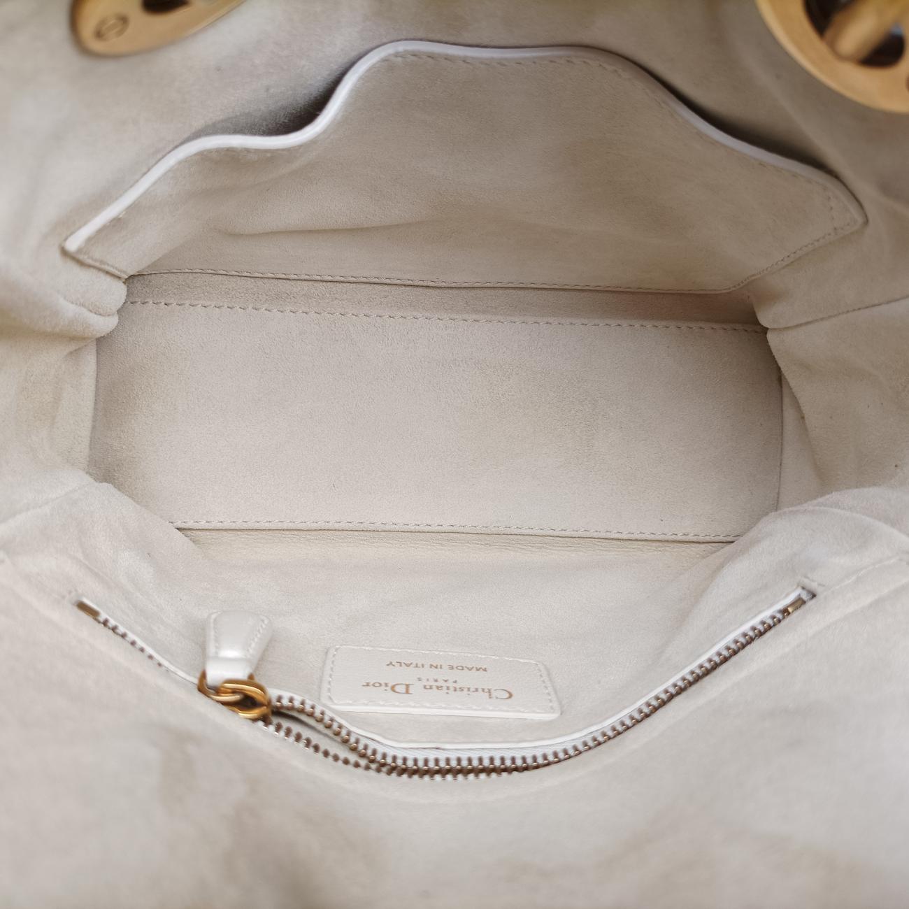 Lady DiorWhiteLeather28-MA-0117レディディオールホワイトレザー28-MA-0117