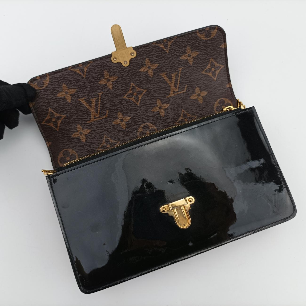 Portefeuille Cherry Wood ChainBlackVernisM63305CA3118ポルトフォイユ チェリーウッドチェーンブラックヴェルニM63305CA3118