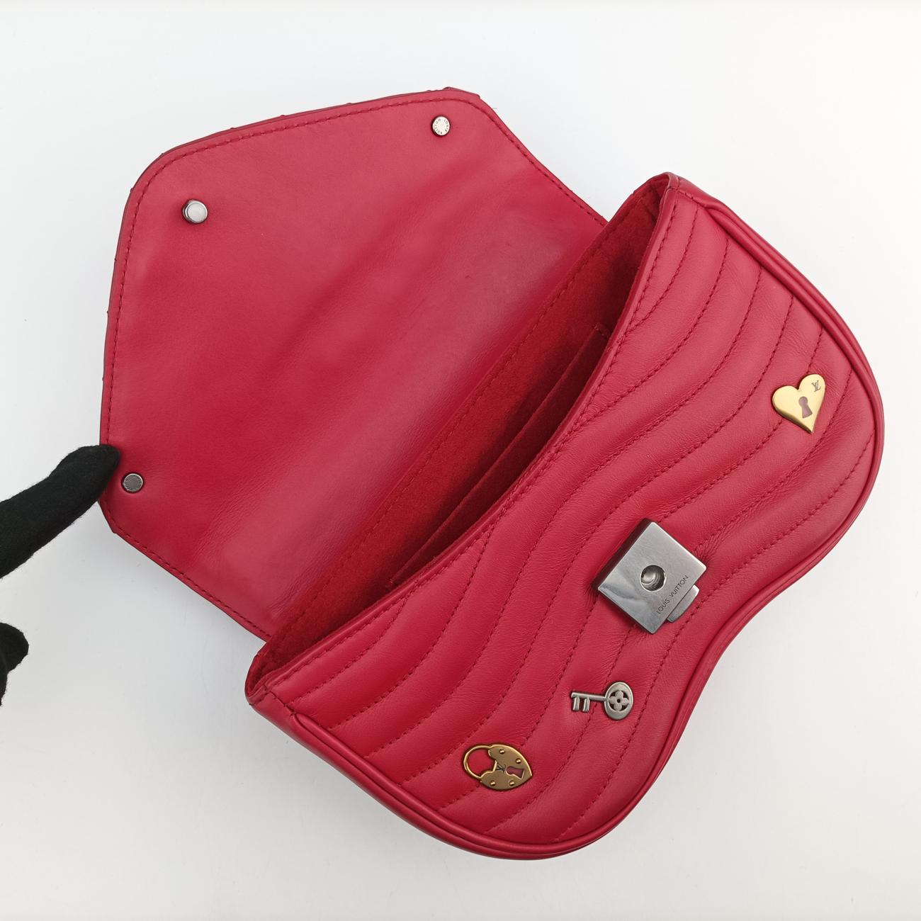 New Wave　Love Lock　PMredLeatherM53213NZ5118ニューウェーブ　ラブロックPMレッドレザーM53213NZ5118