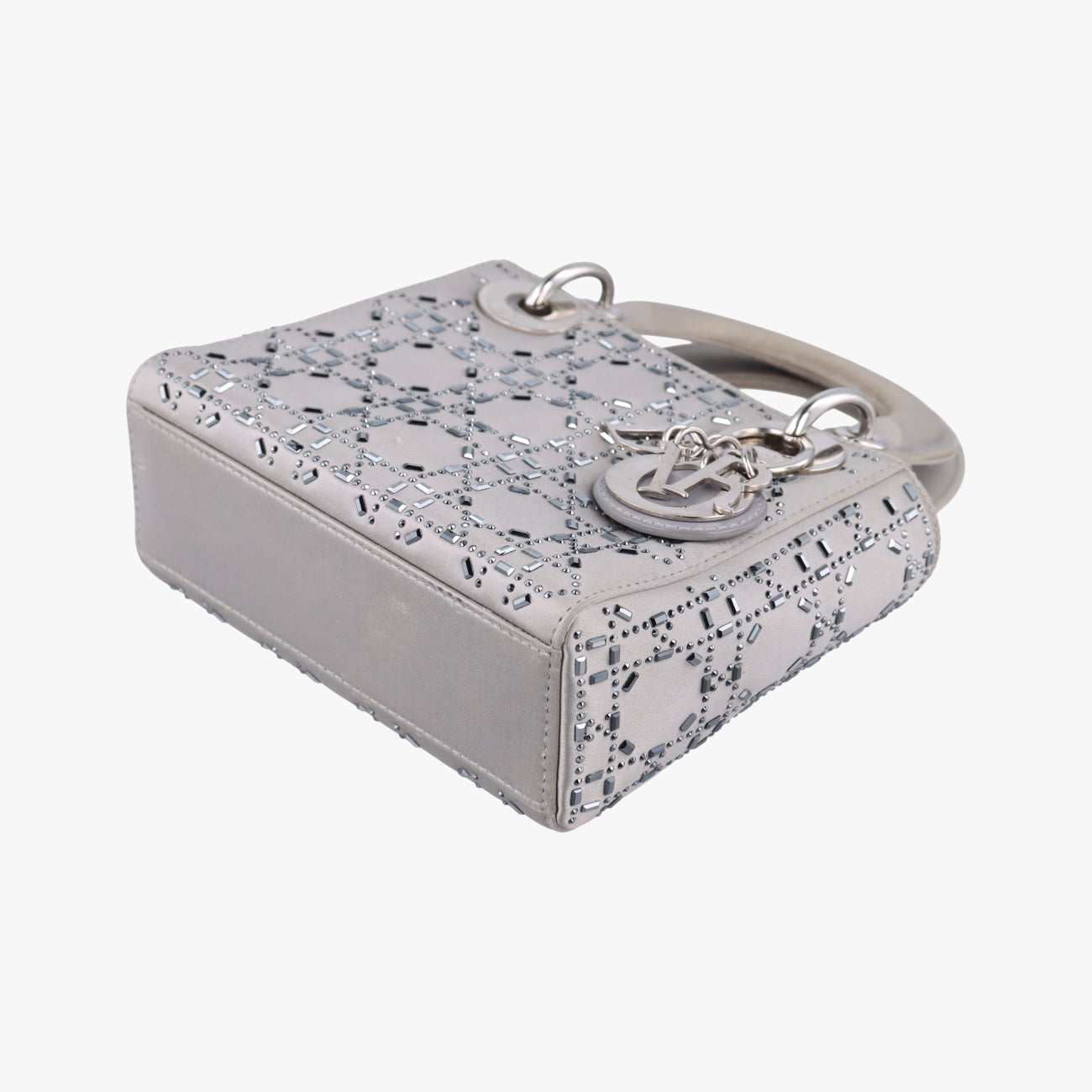 Satin Crystal Cannage Mini Lady DiorSilversatin11-MA-0179サテンクリスタル カナージュ ミニ レディ ディオールシルバーサテン11-MA-0179