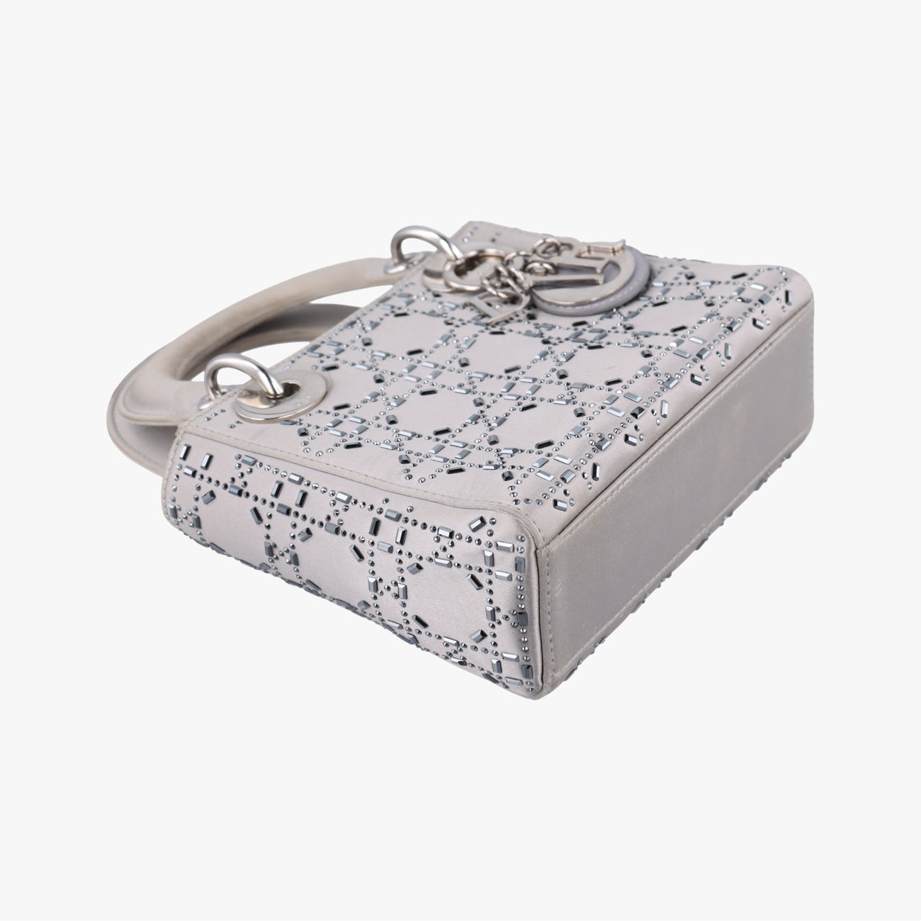 Satin Crystal Cannage Mini Lady DiorSilversatin11-MA-0179サテンクリスタル カナージュ ミニ レディ ディオールシルバーサテン11-MA-0179