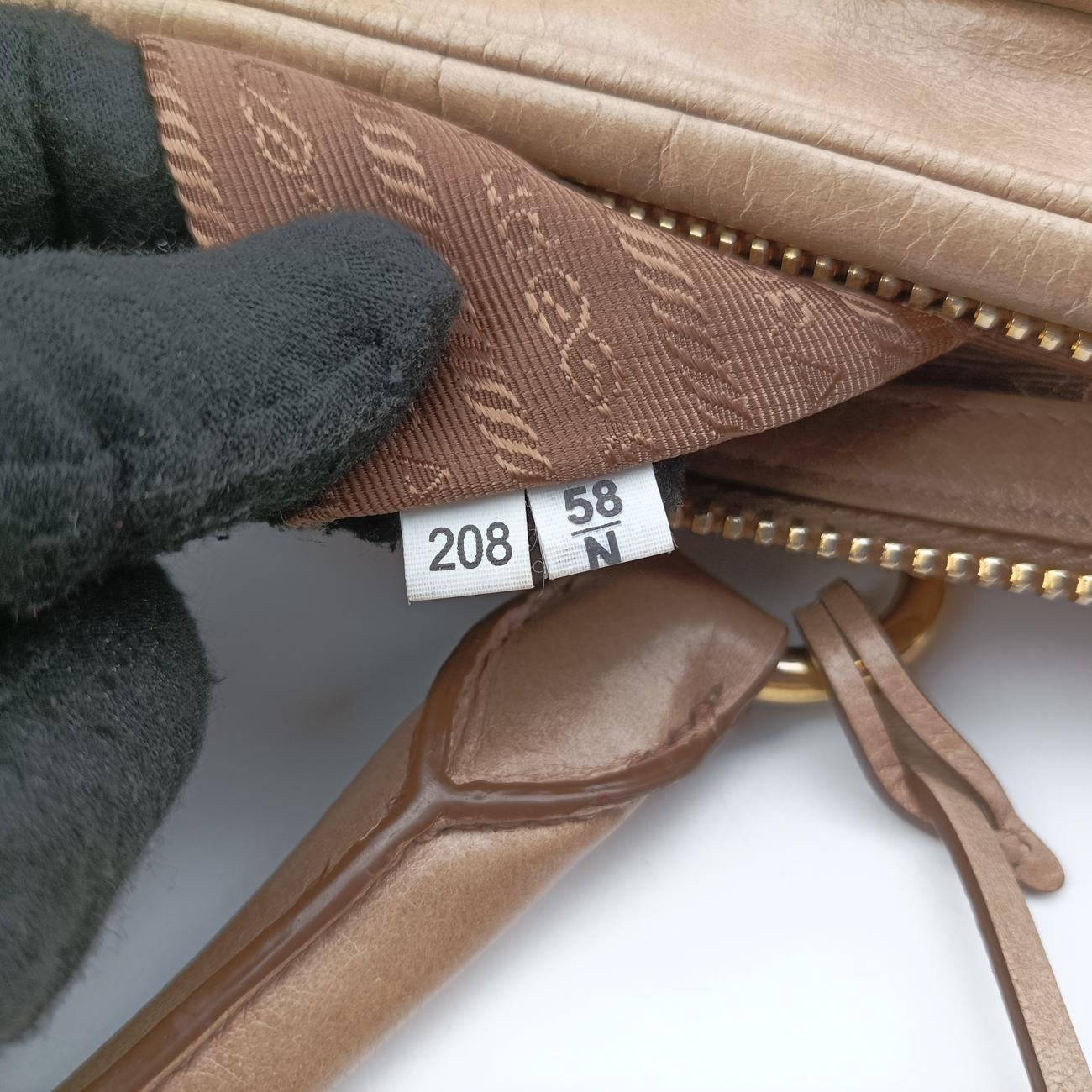 Vitello Shine Shopping ToteBeigeLeatherBL0821208 58/Nヴィテッロ シャイン ショッピングトートベージュレザーBL0821208 58/N