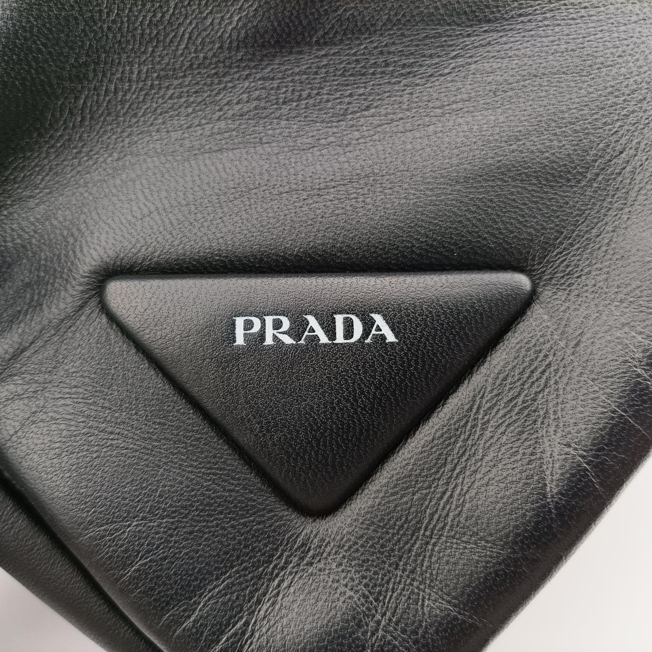 Padded Nappa triangleBlacklambskin1BA3157/Dパデッド ナッパ トライアングルブラックラムスキン1BA3157/D
