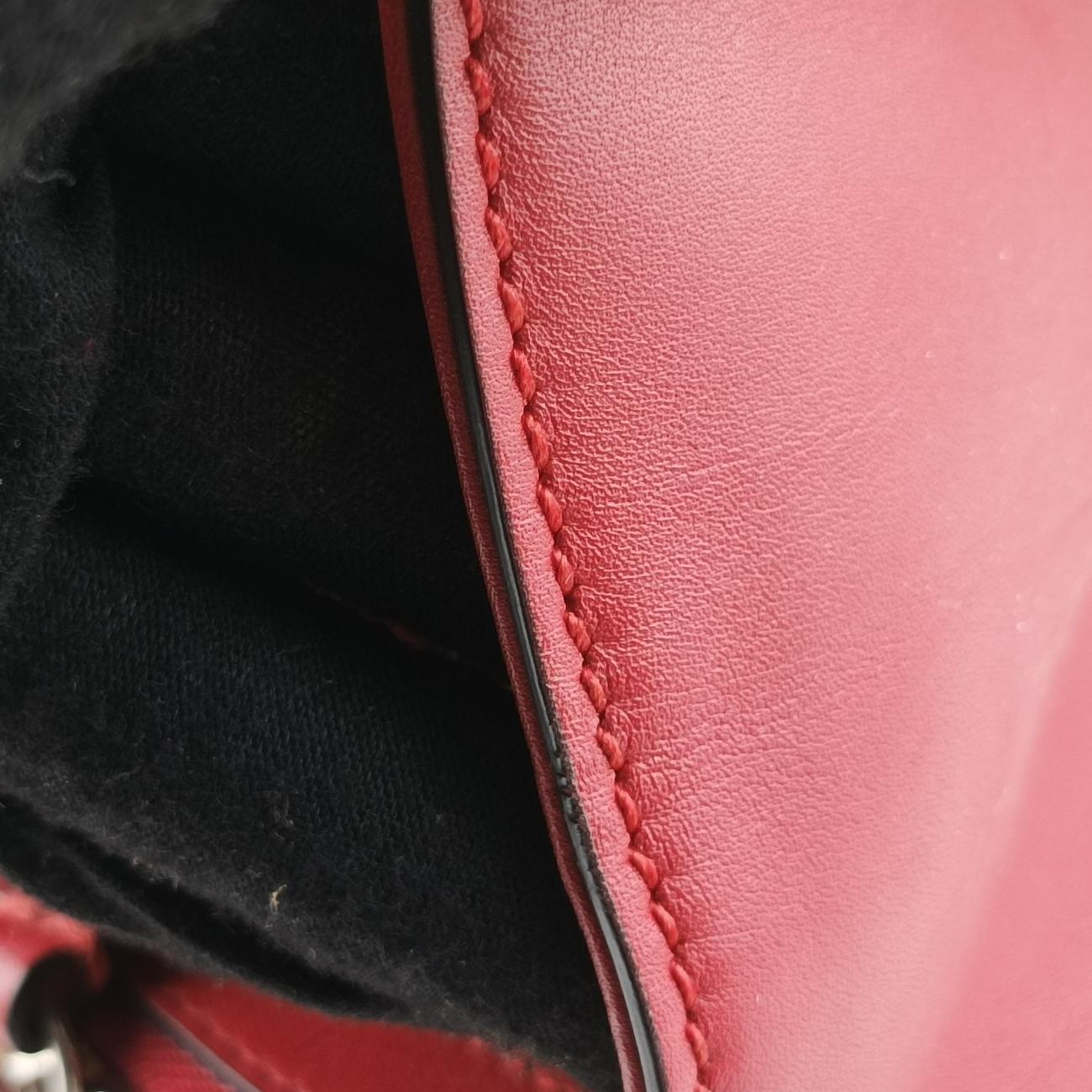 ArabesqueRedLeather409530I019144610アラベスクレッドレザー409530I019144610