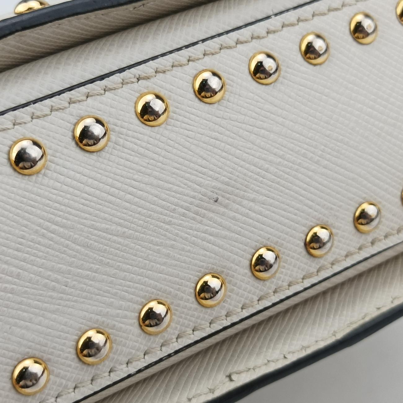 Studded　CahierWhiteSAFFIANO LeatherB5045M180 5スタッズ　カイエホワイトサフィアーノレザーB5045M180 5