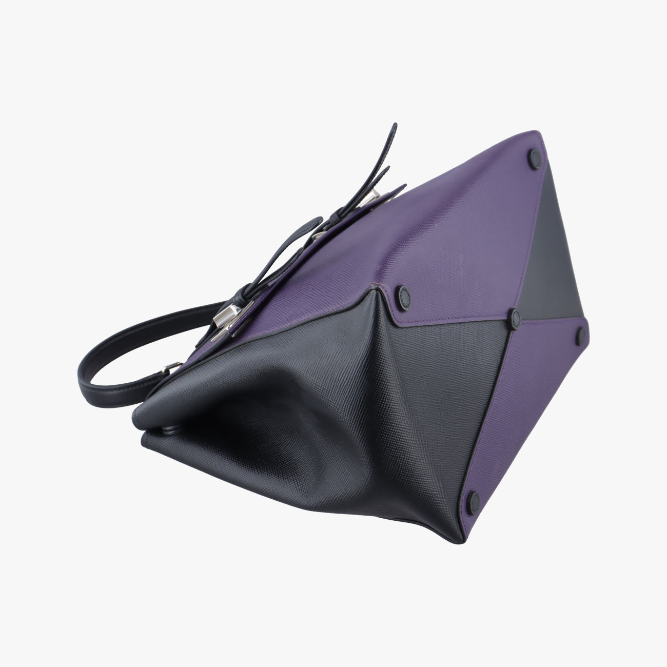 Turn LockPurple x BlackSAFFIANO LeatherBN2821239/Aターンロックパープル×ブラックサフィアーノレザーBN2821239/A