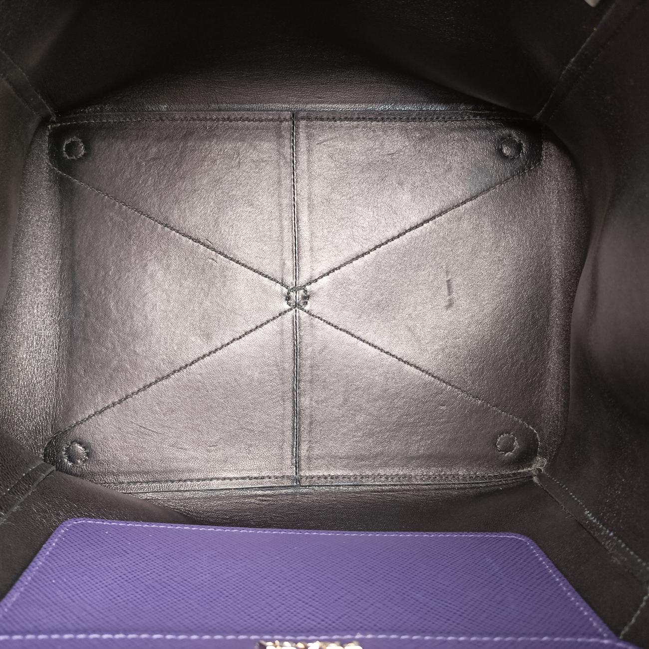 Turn LockPurple x BlackSAFFIANO LeatherBN2821239/Aターンロックパープル×ブラックサフィアーノレザーBN2821239/A