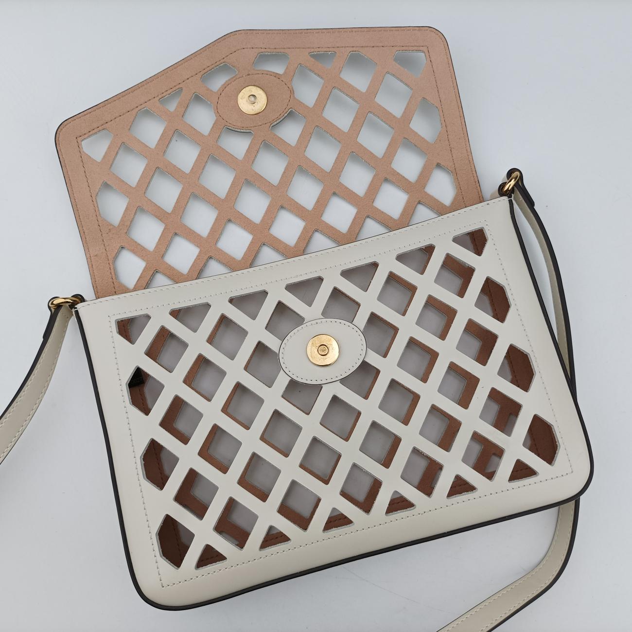 traforata floraWhiteLeather550138D027265304トラフォラータ フローラホワイトレザー550138D027265304