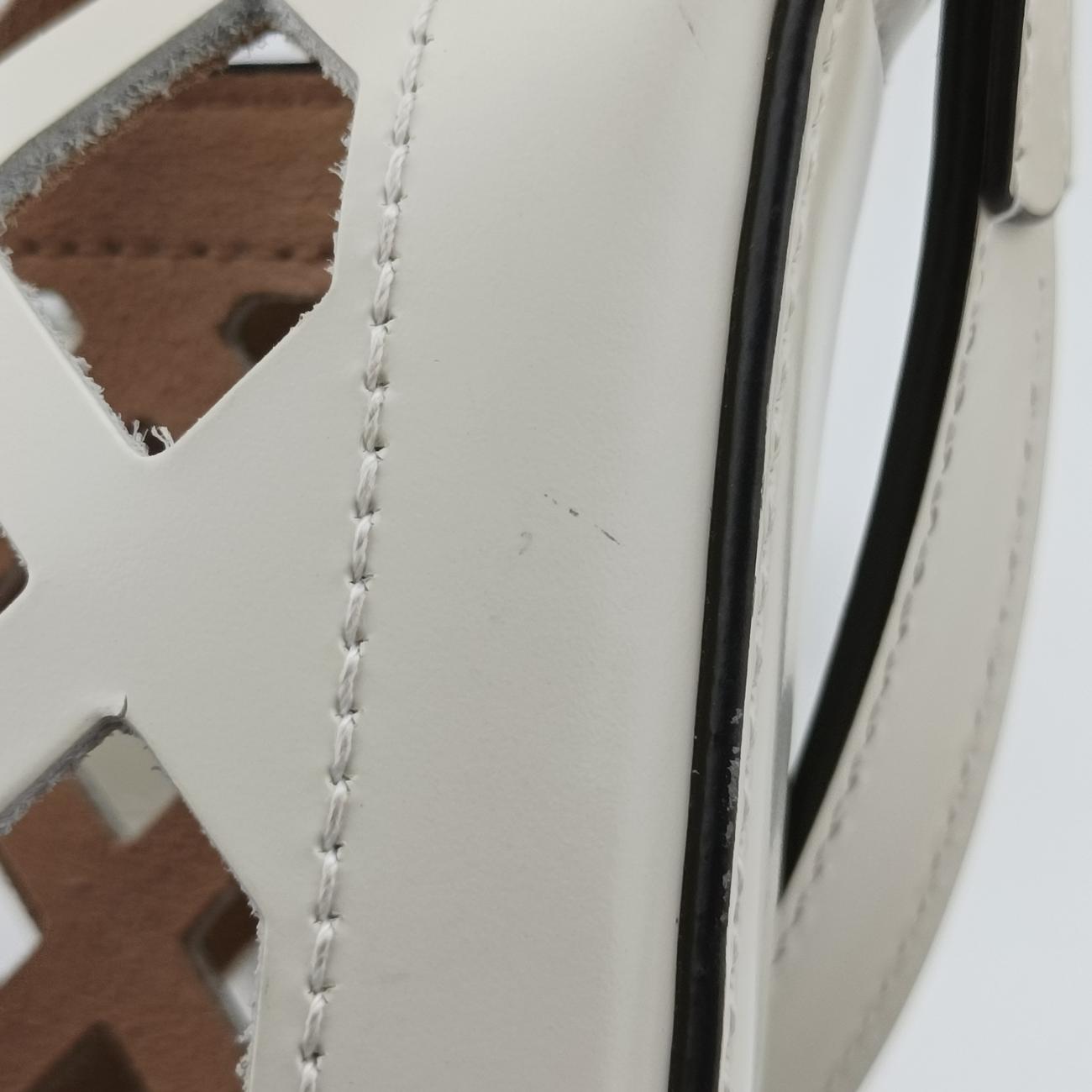 traforata floraWhiteLeather550138D027265304トラフォラータ フローラホワイトレザー550138D027265304
