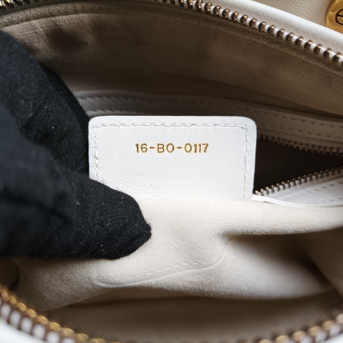 Lady DiorWhiteLeather16-BO-0117レディディオールホワイトレザー16-BO-0117