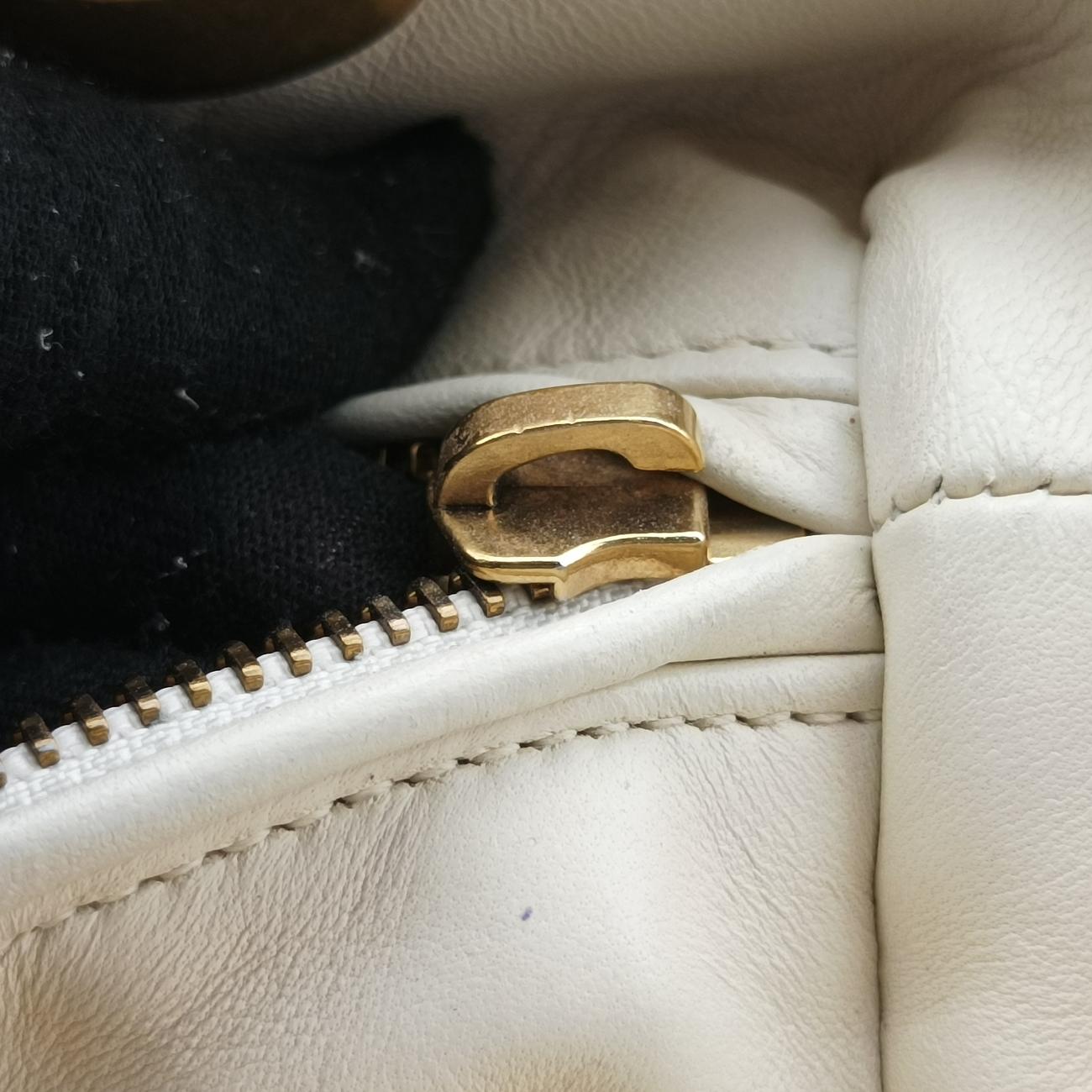 Lady DiorWhiteLeather16-BO-0117レディディオールホワイトレザー16-BO-0117