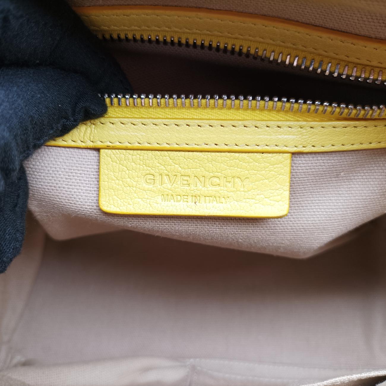 AntigonaYellowLeather3C1104アンティゴナイエローレザー3C1104