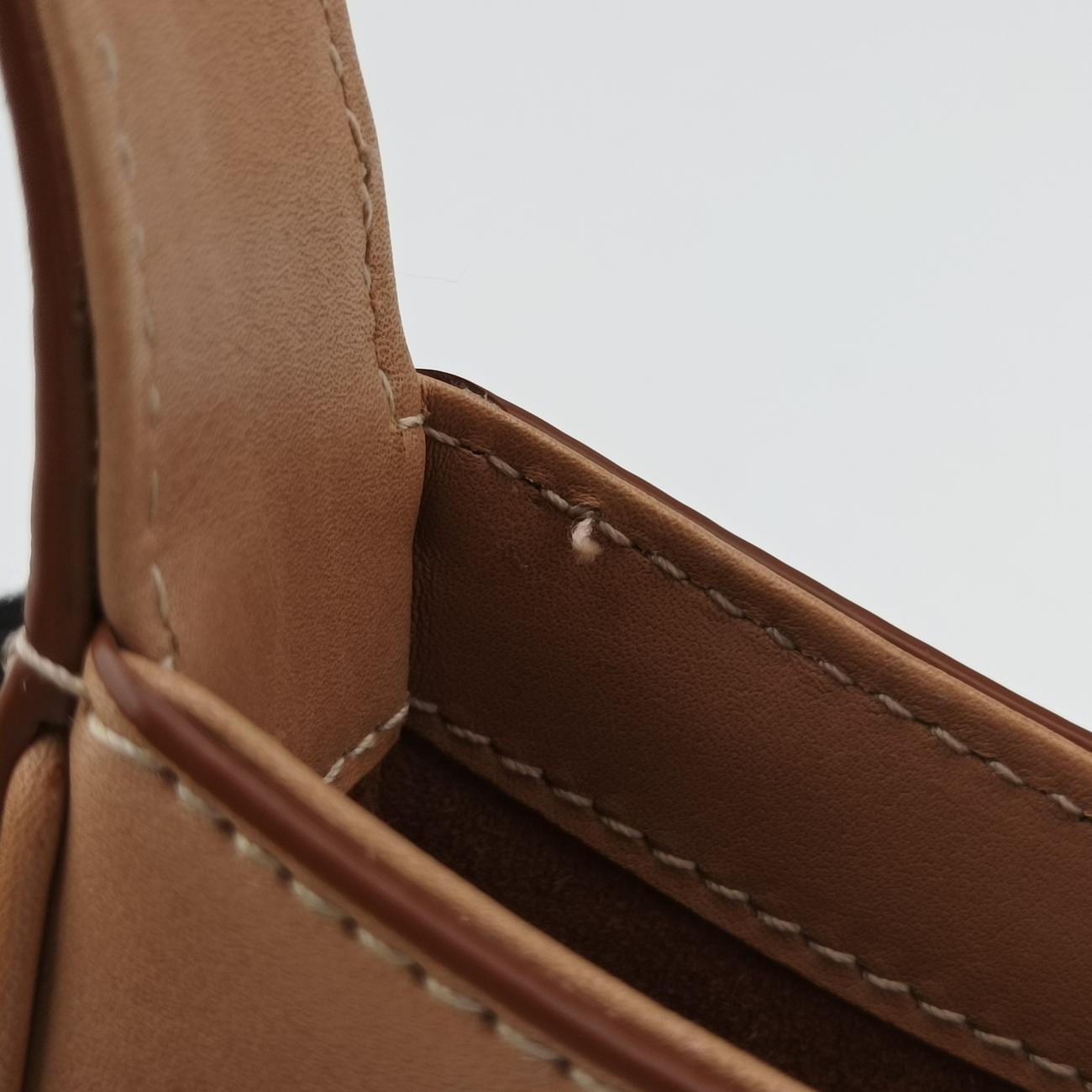 LE 5 a 7 HobobeigeLeather910318MAL910318.0622LE 5 a 7 ホーボーベージュレザー910318MAL910318.0622