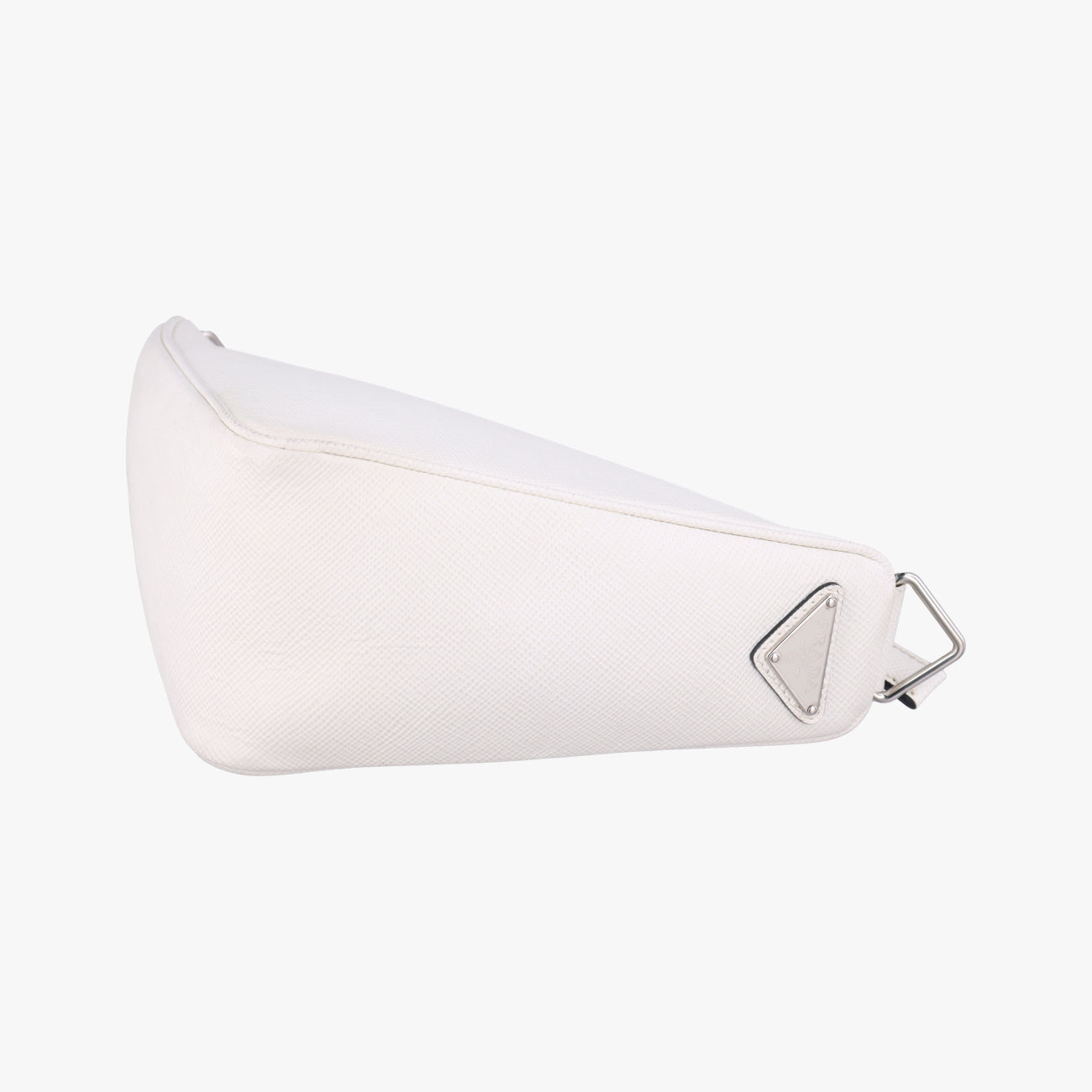 Triangle Logo PlateWhiteSAFFIANO Leather56 5トライアングル ロゴ プレートホワイトサフィアーノレザー56 5