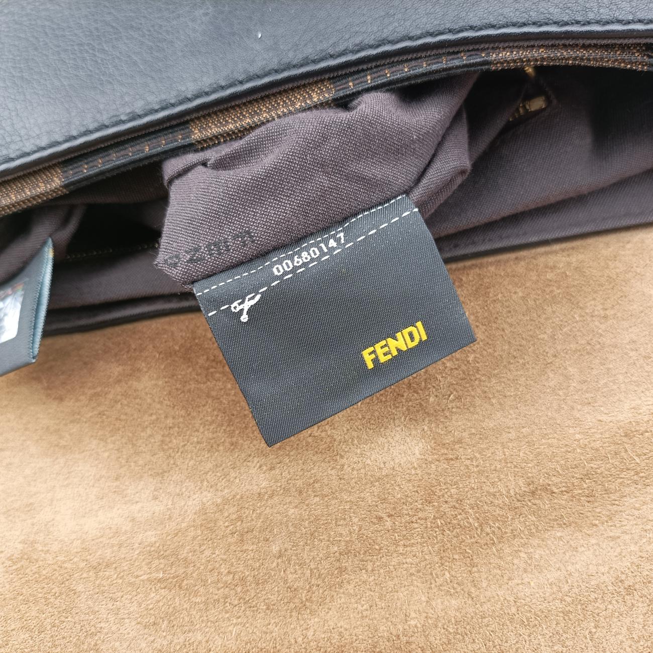 Pequin Embossed Striped ClaudiaBlackLeather8BT2058BT205-Q0Y 139-2566ペカン エンボス ストライプ クラウディアブラックレザー8BT2058BT205-Q0Y 139-2566