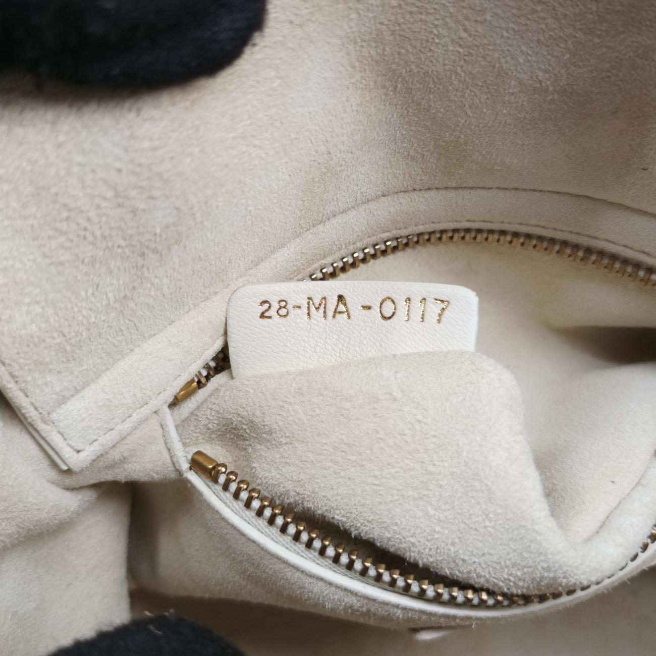 Lady DiorWhiteLeather28-MA-0117レディディオールホワイトレザー28-MA-0117