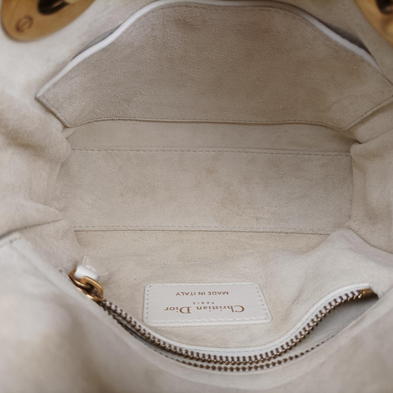 Lady DiorWhiteLeather28-MA-0117レディディオールホワイトレザー28-MA-0117