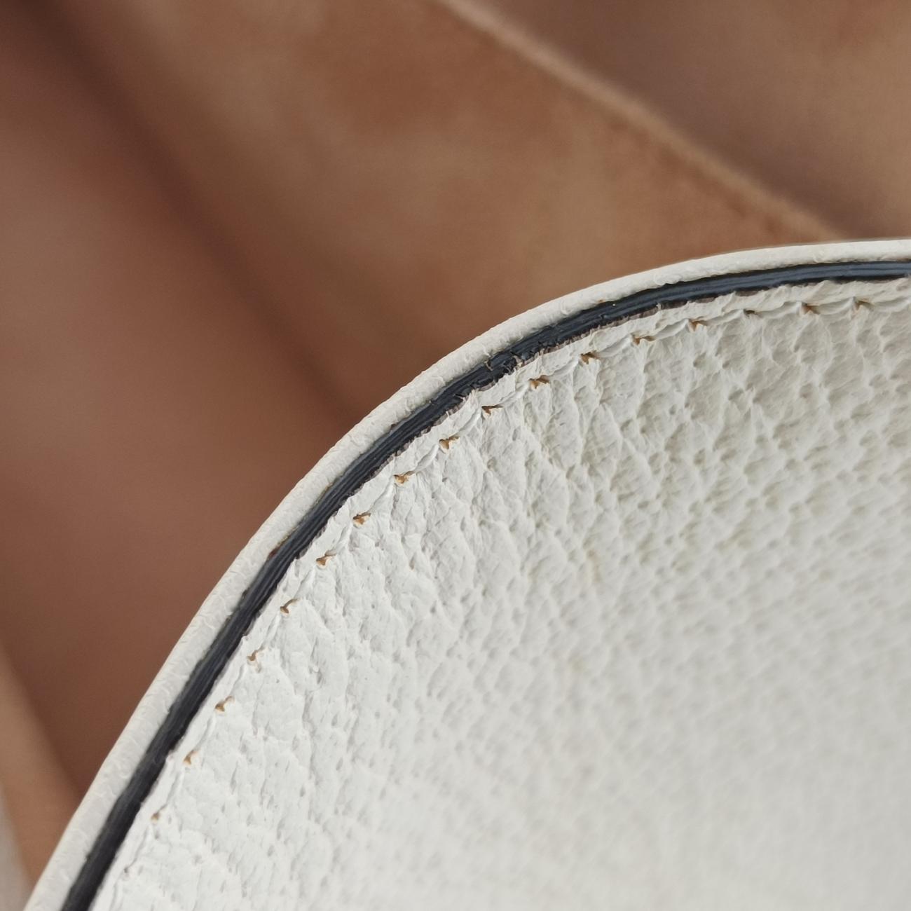 Queen MargaretWhitePVC coated canvas×Leather476541B027160674クイーン マーガレットホワイトPVCコーティングキャンバス×レザー476541B027160674