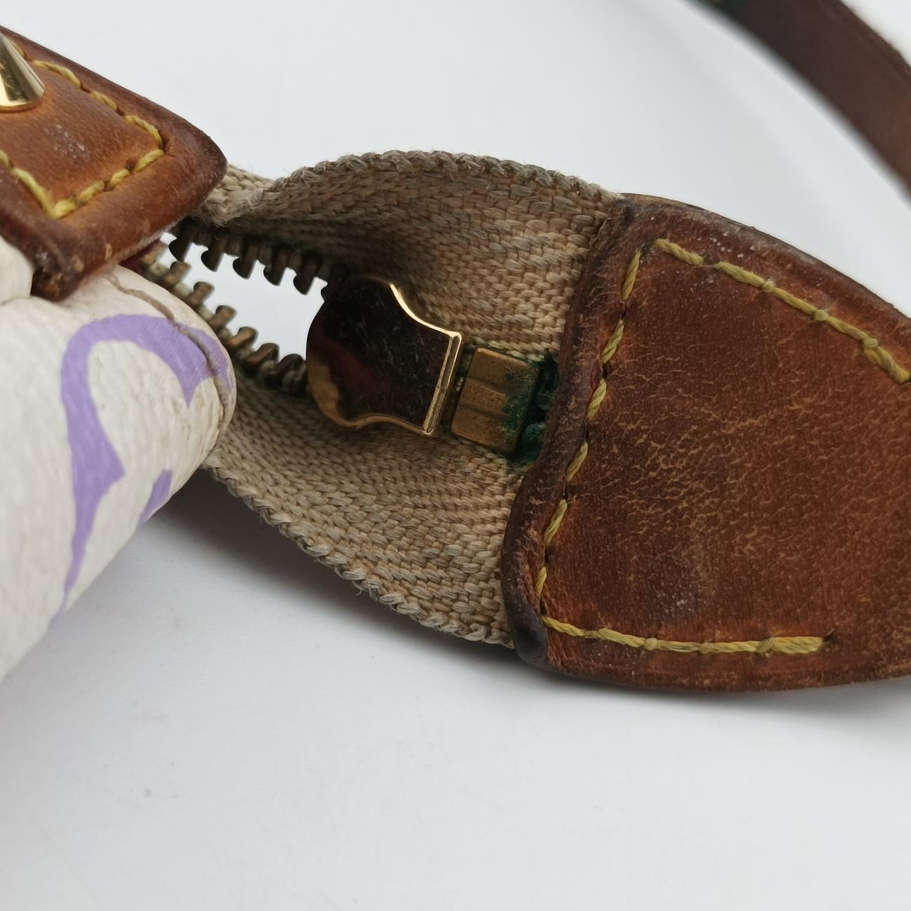 Pochette AccessoireswhiteMonogram MulticolorM92649Lot number unknownポシェット アクセソワールブロンモノグラム マルチカラーM92649製番不明