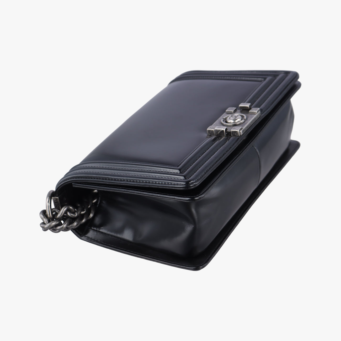 BOY CHANELBlackenameruA6708621503019ボーイシャネルブラックエナメルA6708621503019