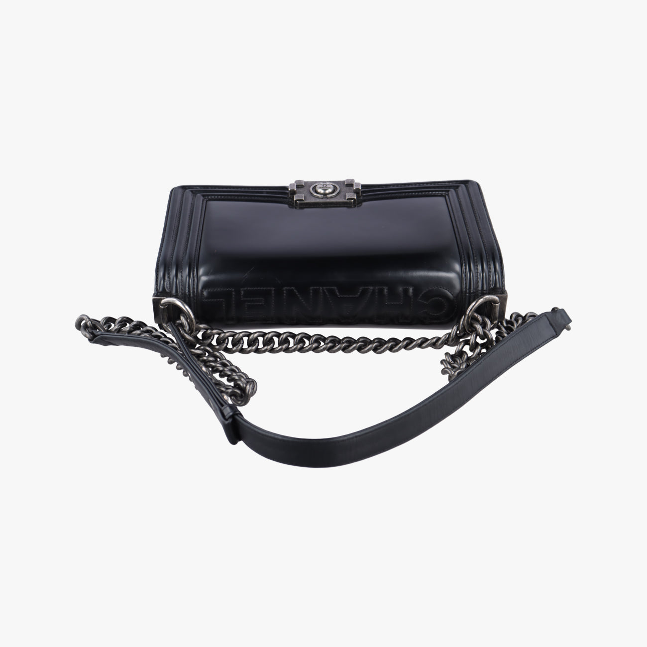 BOY CHANELBlackenameruA6708621503019ボーイシャネルブラックエナメルA6708621503019