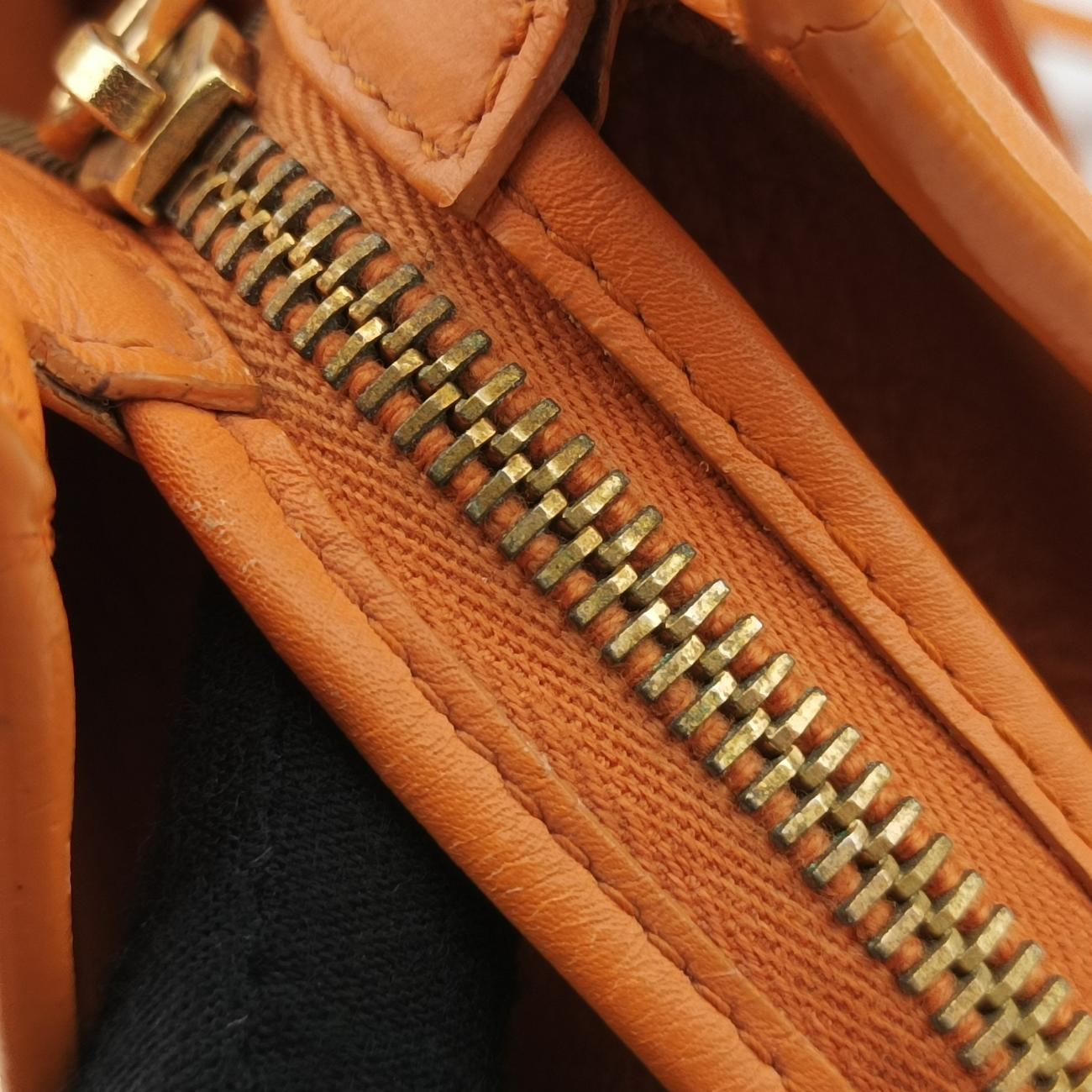 Y Ligne Petit CabasOrangeLeather311210VLR311210.1113Yライン プチカバスオレンジレザー311210VLR311210.1113