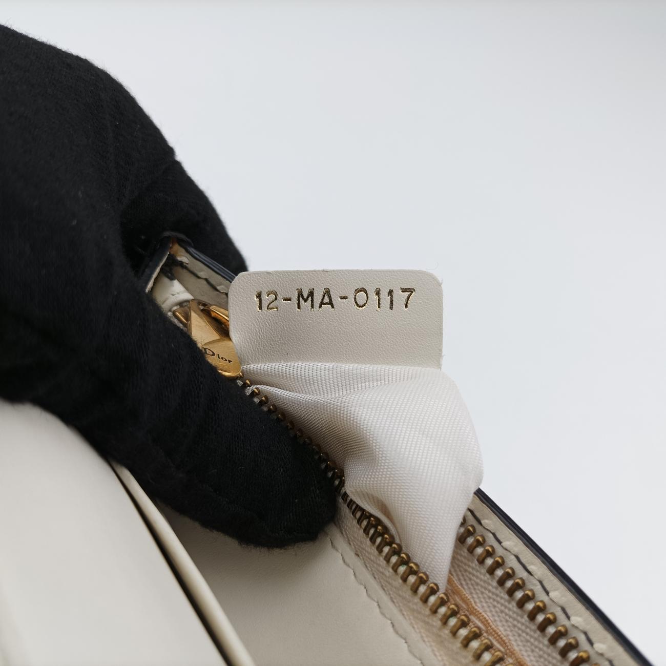 J'AdiorWhiteLeather12-MA-0117ジャディオールホワイトレザー12-MA-0117