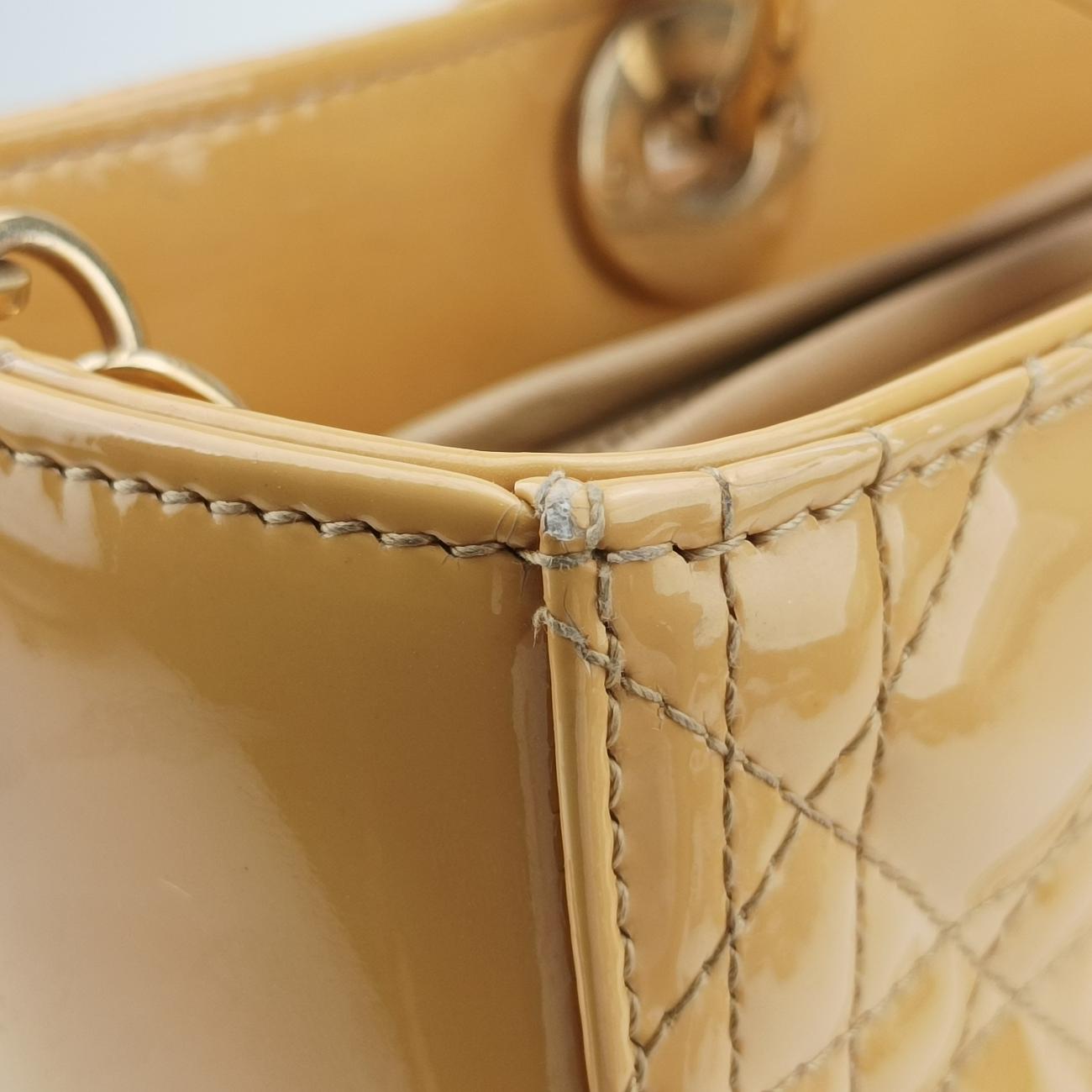 Lady DiorBeigePatent16-BO-0111 Bレディディオール ラージベージュパテント16-BO-0111 B