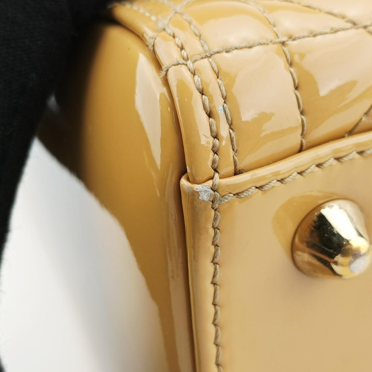 Lady DiorBeigePatent16-BO-0111 Bレディディオール ラージベージュパテント16-BO-0111 B