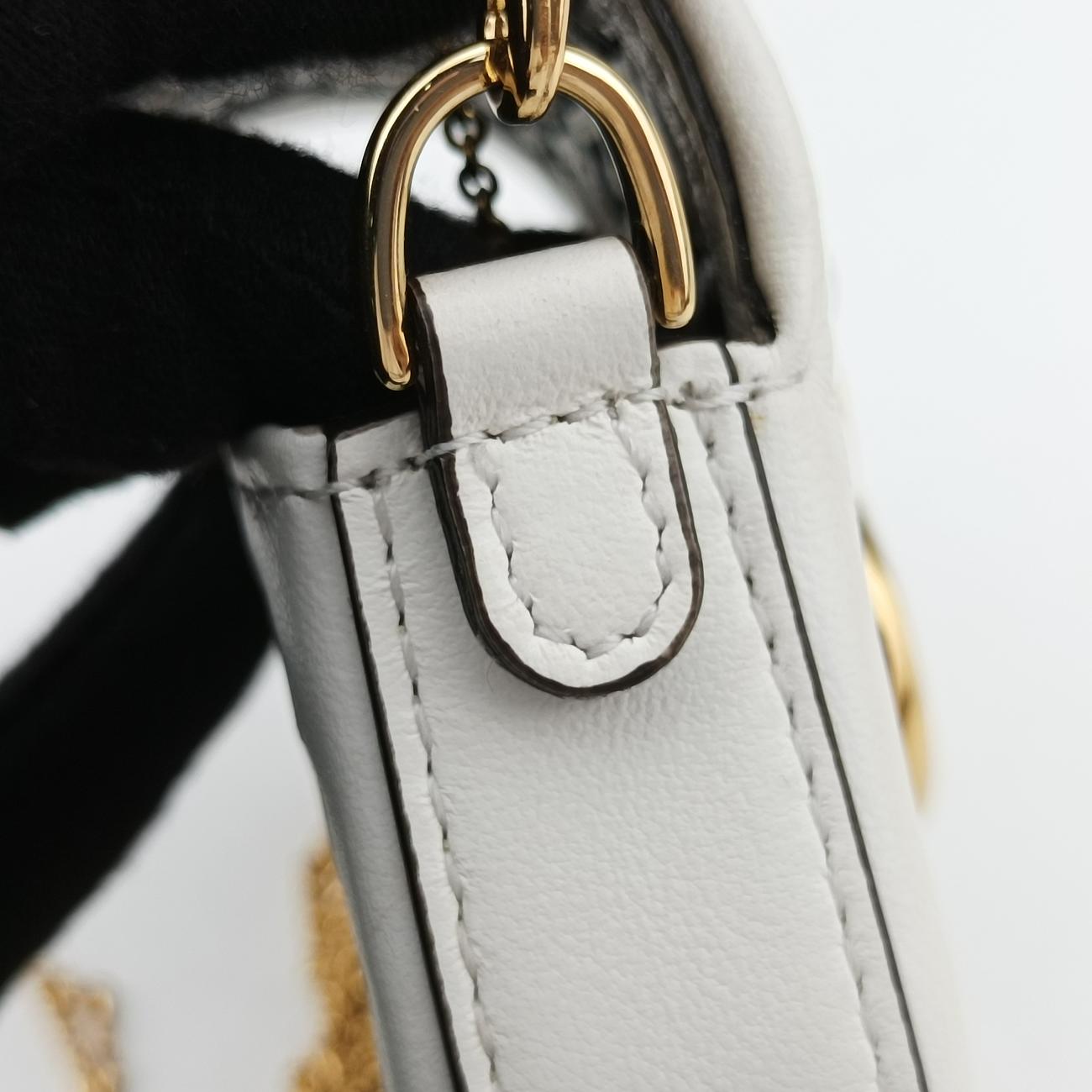 Nano Baguette CharmBlack/WhiteLeather7AR8447AR844-AFCQ-218-0189ナノ バゲット チャームブラック/ホワイトレザー7AR8447AR844-AFCQ-218-0189