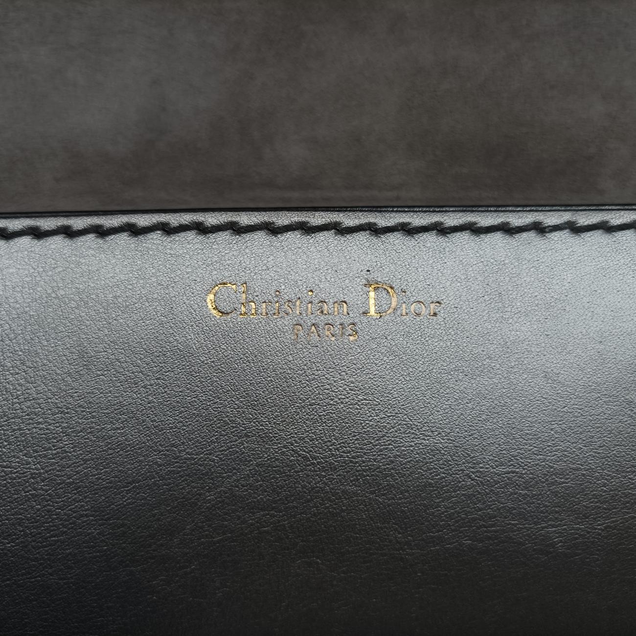 DiorevolutionSilverLeather19-MA-0147ディオール エボリューション フラップシルバーレザー19-MA-0147