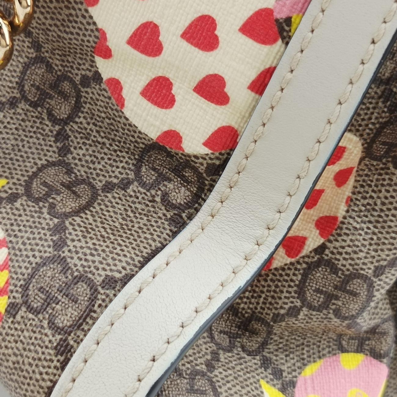 PadlockBeige x MulticolorPVC coated canvas498156C035184653パドロックベージュｘマルチカラーPVCコーティングキャンバス498156C035184653