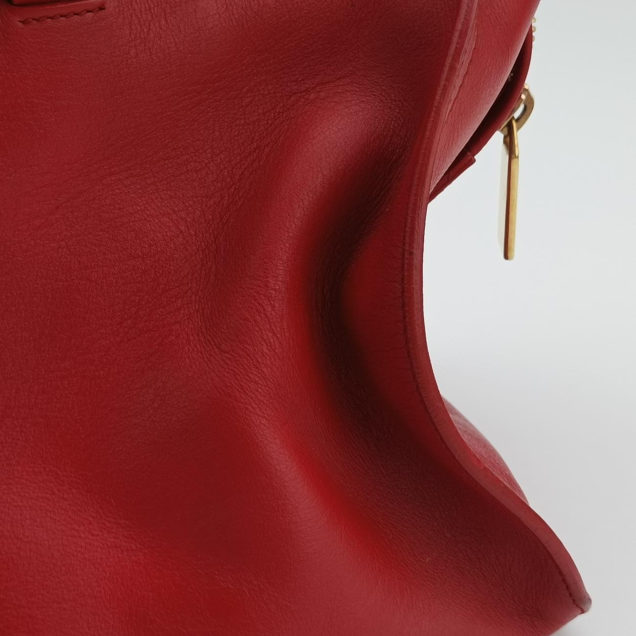 Y Ligne Petit CabasRedLeather311210311210.527066Yライン プチカバスレッドレザー311210311210.527066