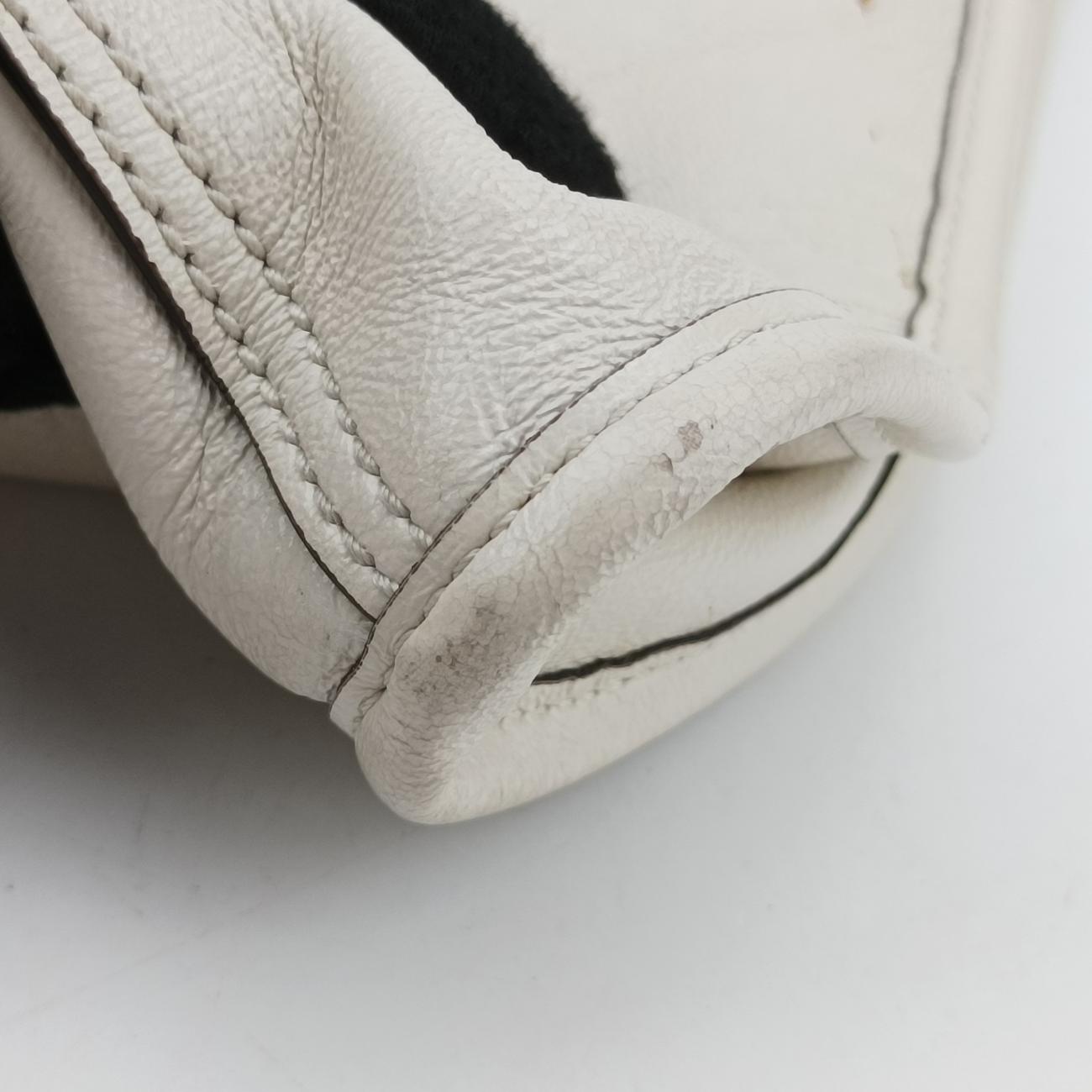 RajahWhiteLeather537219D028049714ラジャホワイトレザー537219D028049714