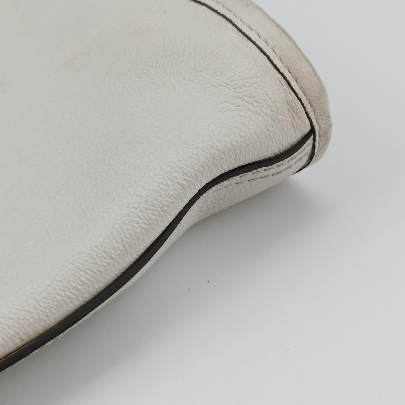RajahWhiteLeather537219D028049714ラジャホワイトレザー537219D028049714