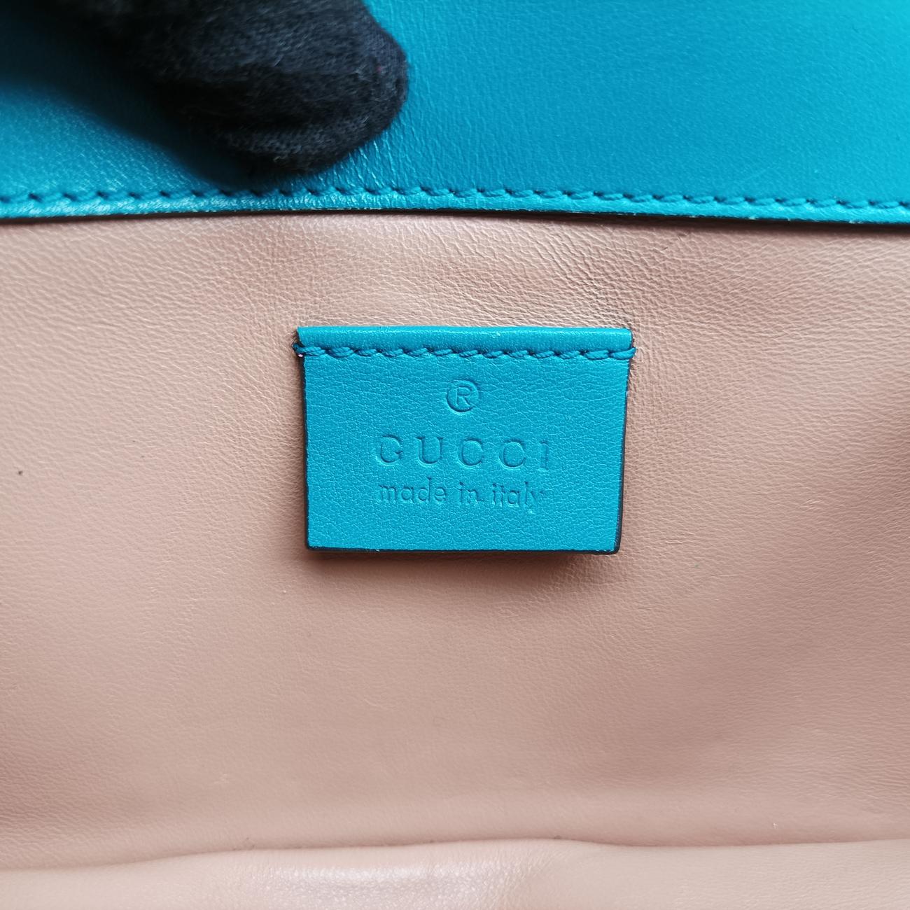 Bee Broadway

BlueVelvet489218D022436165ビー ブロードウェイブルー ベルベット489218D022436165