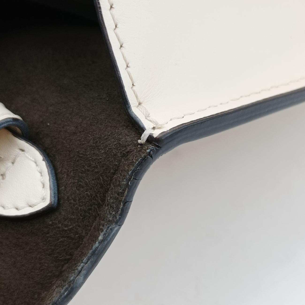 FabWhiteLeather8BT3268BT326 AAIW 209.0189ファブホワイトレザー8BT3268BT326 AAIW 209.0189