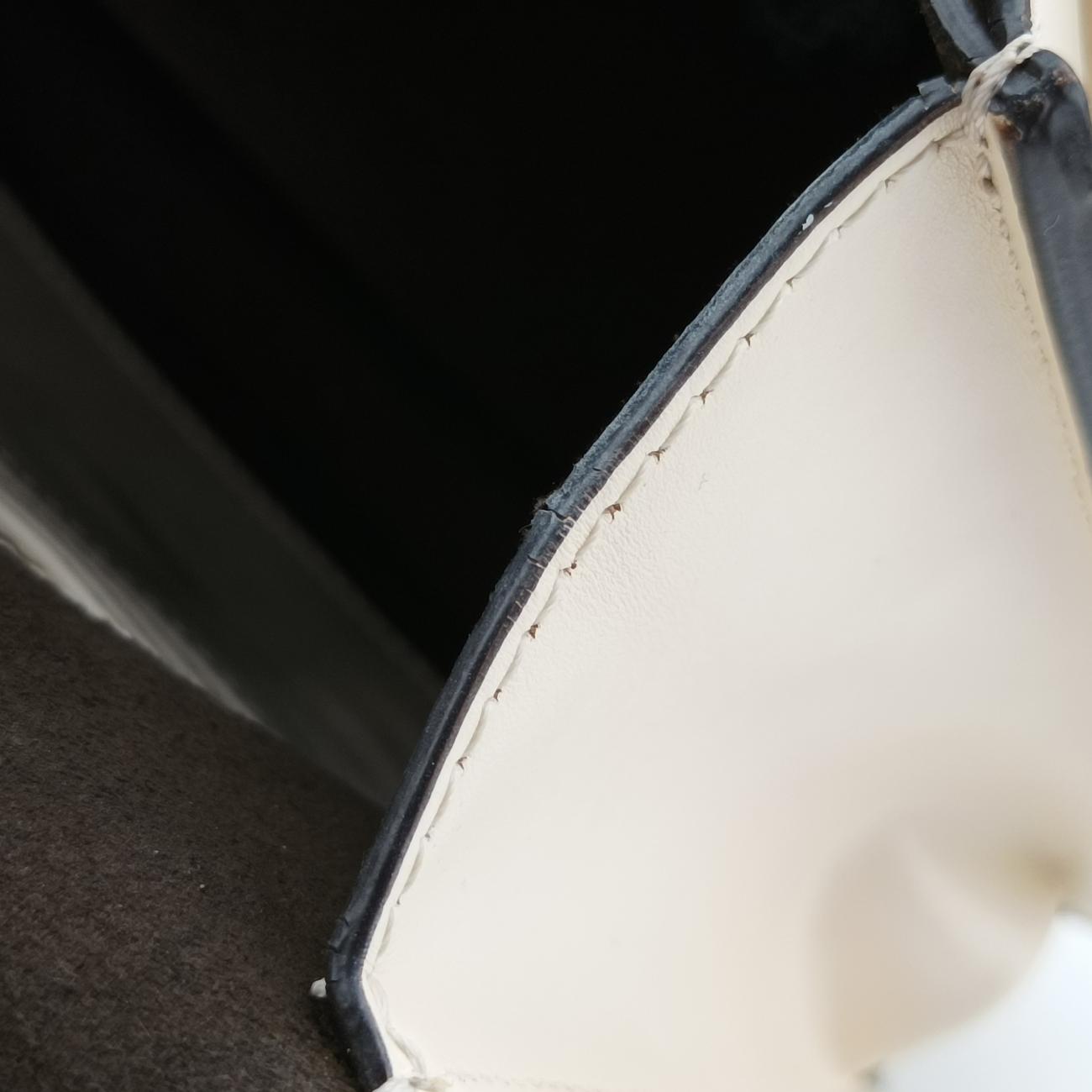 FabWhiteLeather8BT3268BT326 AAIW 209.0189ファブホワイトレザー8BT3268BT326 AAIW 209.0189