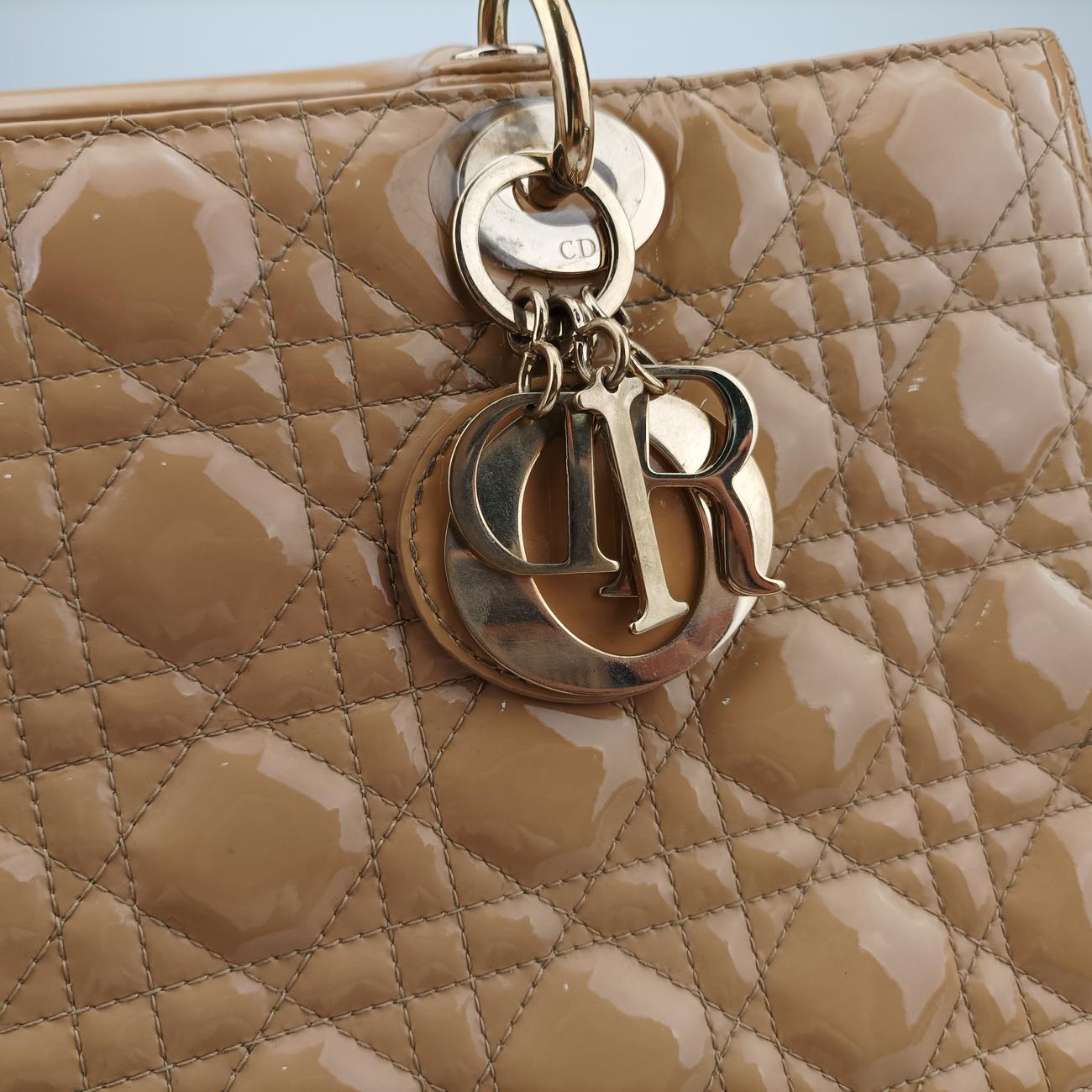 Lady DiorBeigePatent16-BO-0141 Bレディディオールベージュパテント16-BO-0141 B