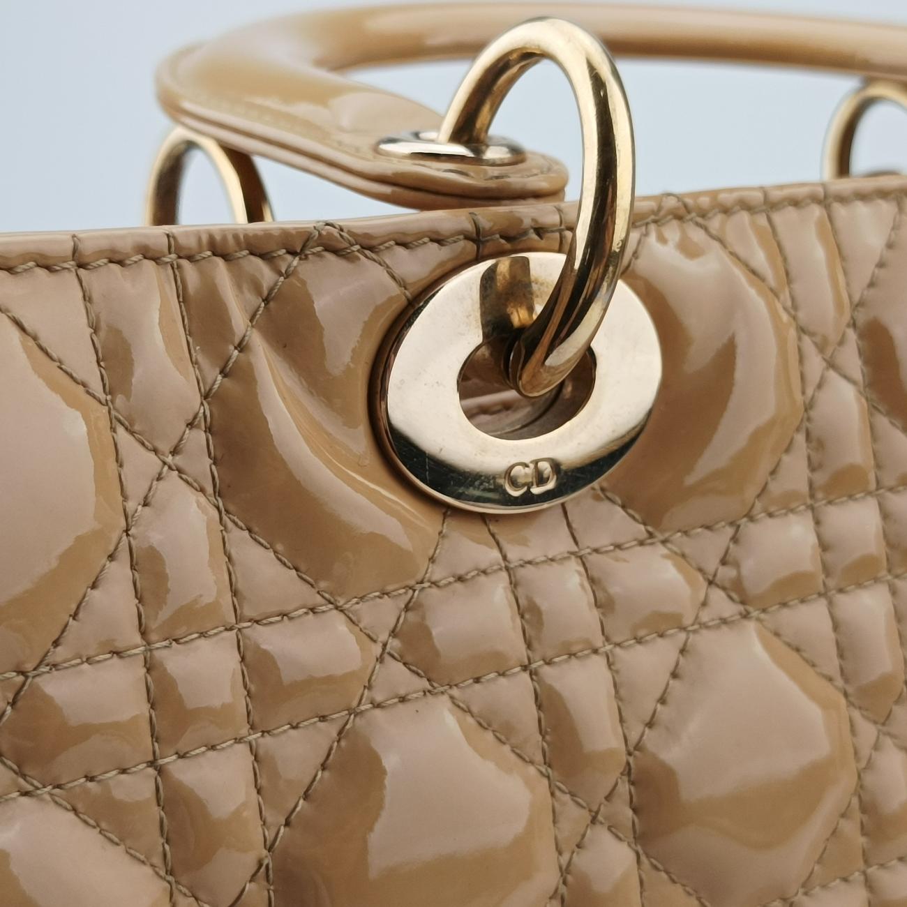 Lady DiorBeigePatent16-BO-0141 Bレディディオールベージュパテント16-BO-0141 B