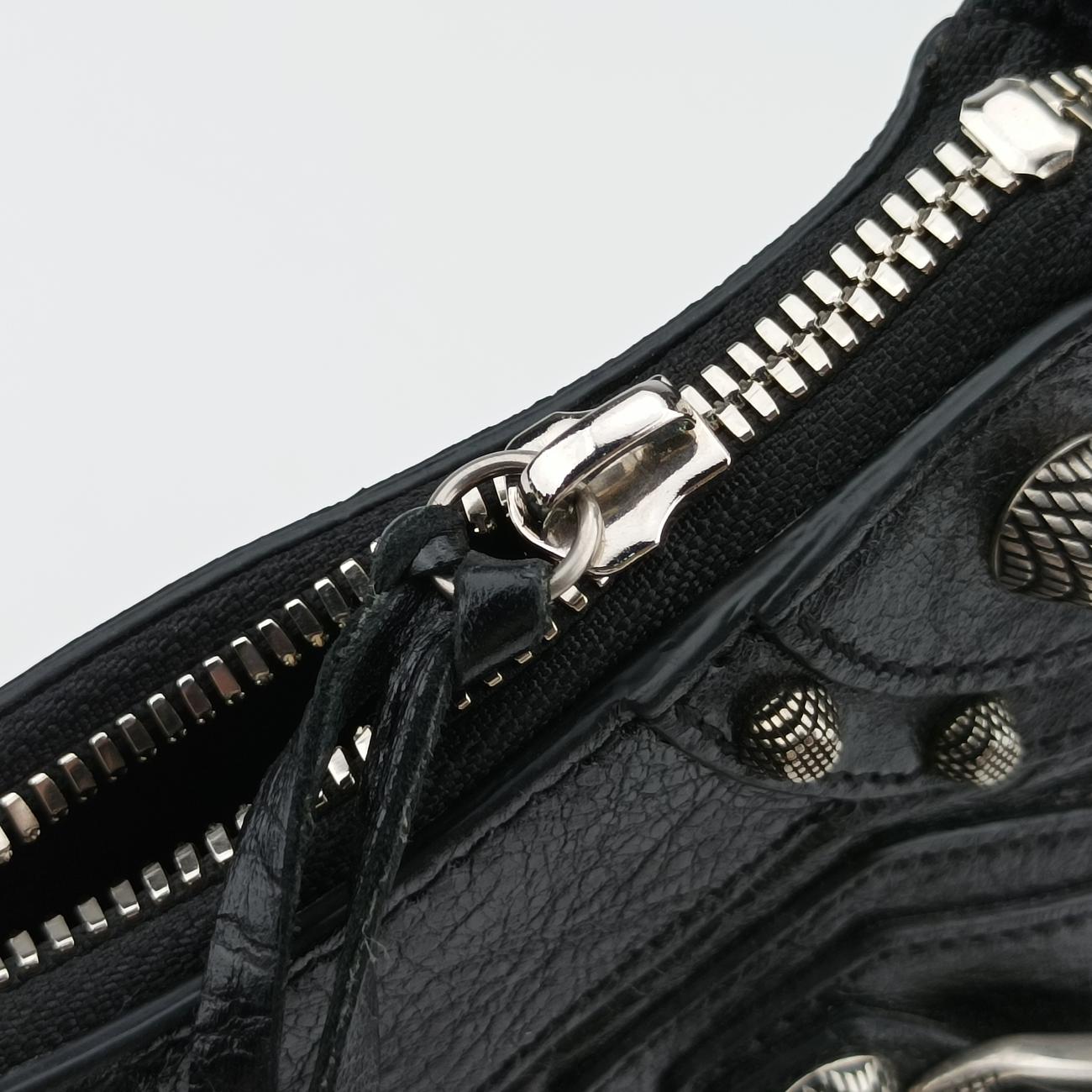 Le Cagole miniblacklambskin712813.1000.Q.535269ル カゴール ミニブラックラムスキン712813.1000.Q.535269