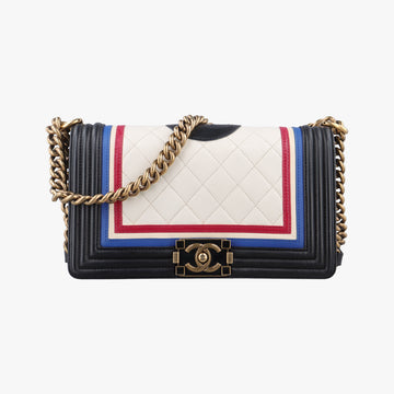 BOY CHANELwhite×MulticolourlambskinA6708621773364ボーイシャネルホワイト×マルチカラーラムスキンA6708621773364