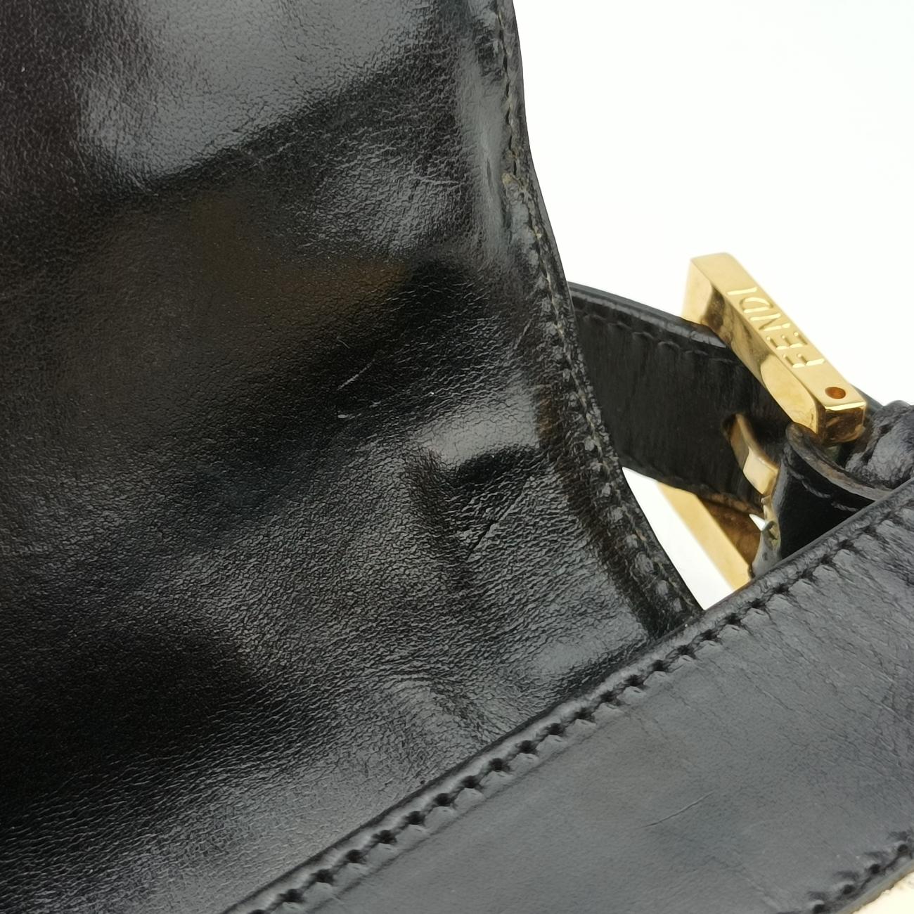 Mamma Bucket Vintage StudsWhite×BlackLeatherLot number unknownマンマバケット ヴィンテージ スタッズホワイト×ブラックレザー製番不明