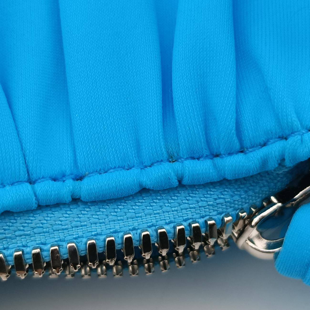 Le Cagole miniBlueNylon Stretch Fabric671309.4335.P.650987ル カゴール ミニブルーナイロン ストレッチ素材671309.4335.P.650987