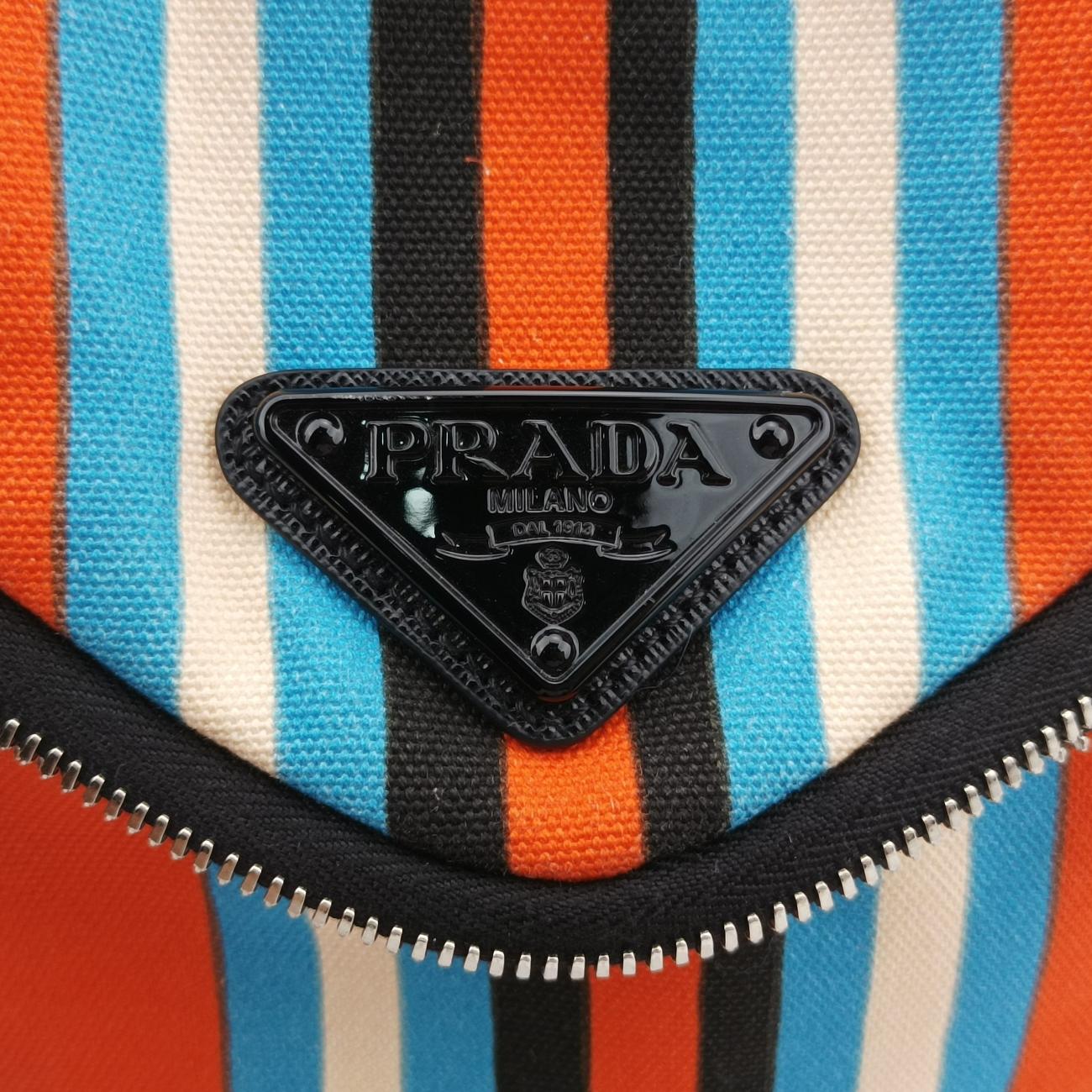 Pochette Triangle Logo StripeMulticolourCanvas2VH147トライアングルロゴ ストライプマルチカラーキャンバス2VH147