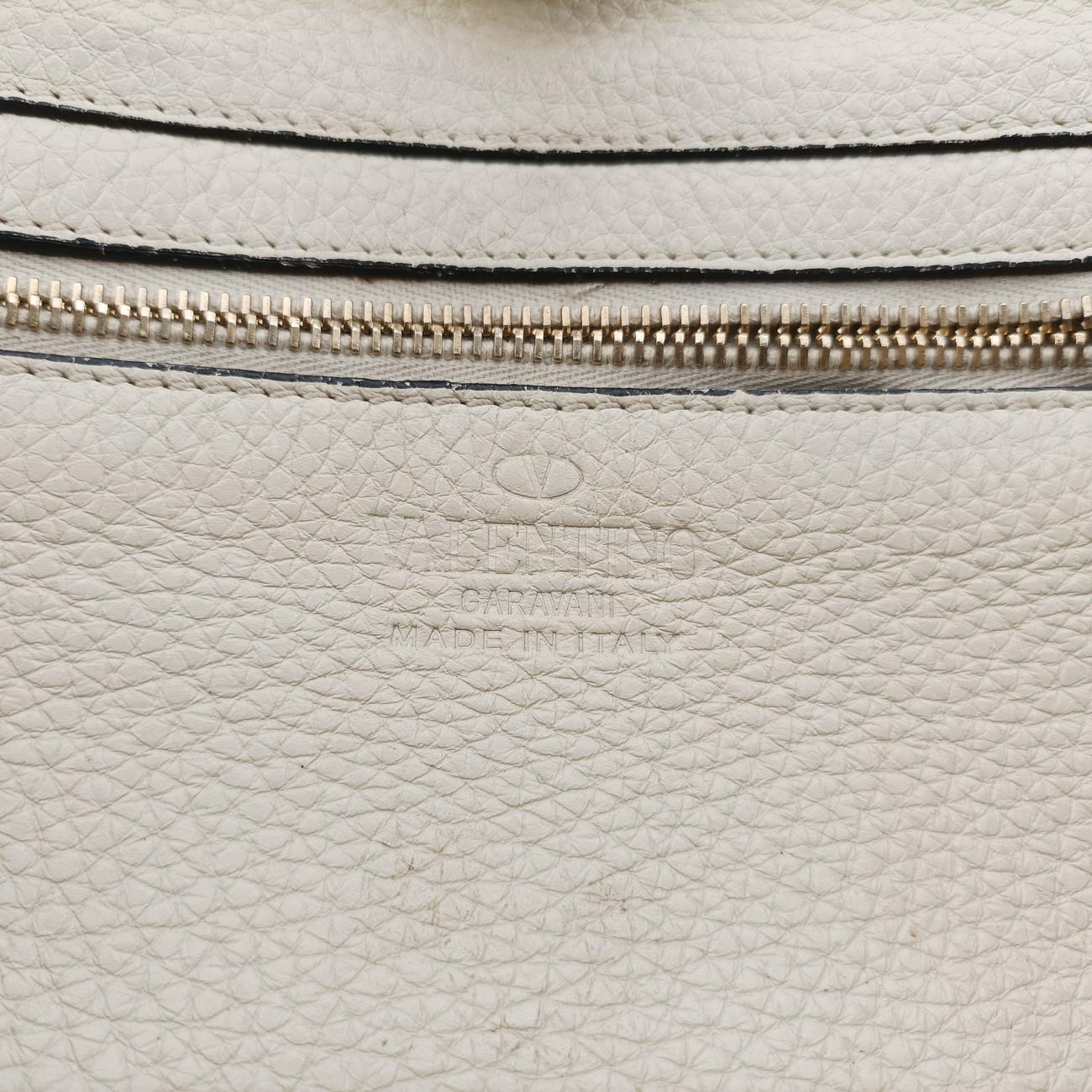 RockstudWhiteLeatherLot number unknownロックスタッズホワイトレザー製番不明