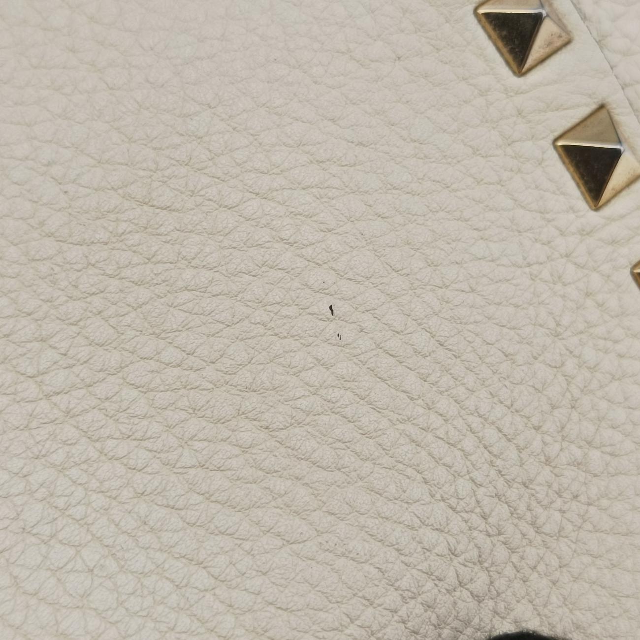 RockstudWhiteLeatherLot number unknownロックスタッズホワイトレザー製番不明